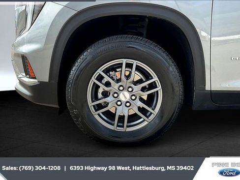 Used 2025 GMC Acadia Elevation image 7