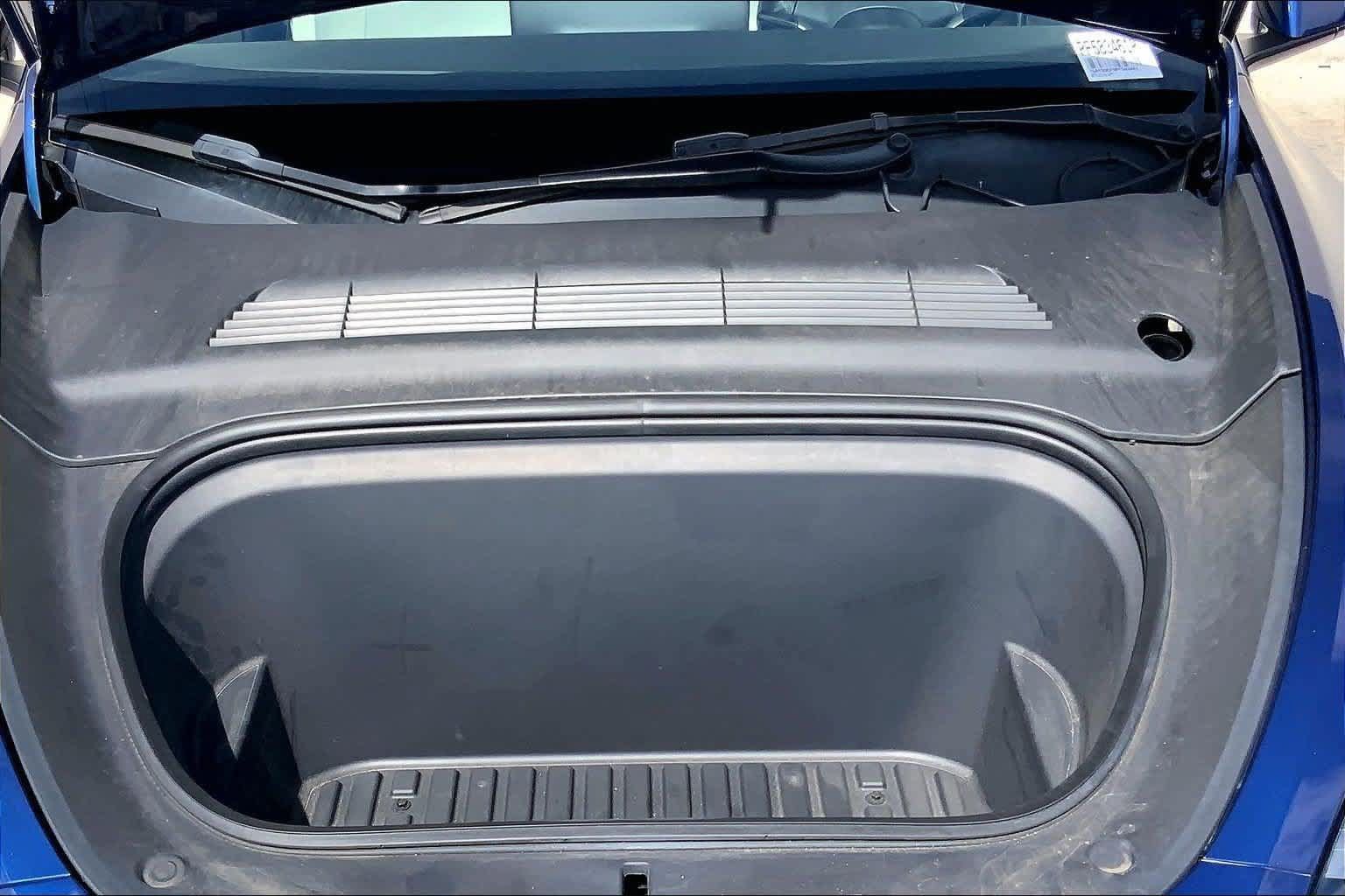 Used 2023 Tesla Model Y Long Range AWD/4WD image 9