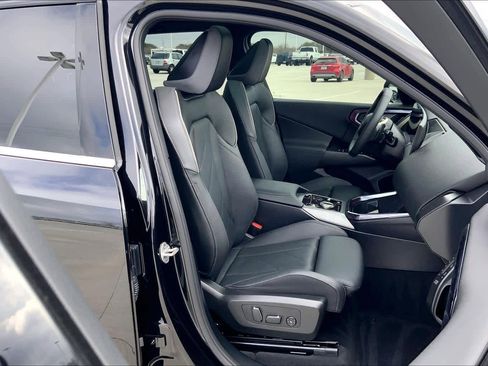 Used 2025 BMW X3 xDrive30i w/ Premium Package image 9