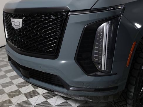 Used 2026 Cadillac Escalade Sport w/ LPO, ONYX Package image 48