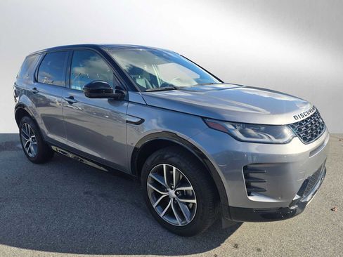 Used 2025 Land Rover Discovery Sport Dynamic SE image 7