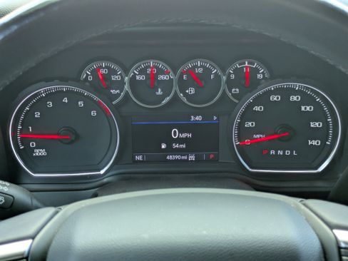 Used 2021 Chevrolet Silverado 1500 LT Trail Boss w/ Bed Protection Package AWD/4WD image 19