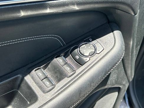 Used 2024 Ford Edge Titanium AWD/4WD image 19