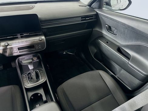 Used 2025 Hyundai Kona SEL image 19