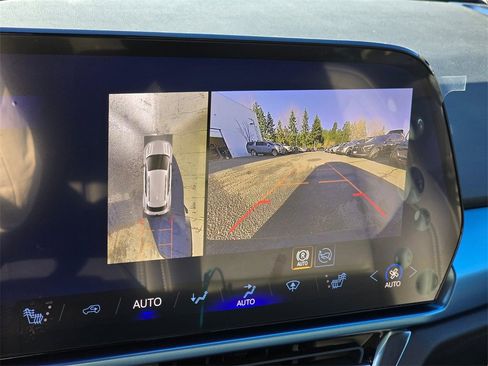 New 2026 Chevrolet Equinox EV LT image 28