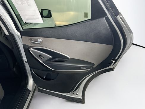Used 2017 Hyundai Santa Fe Sport FWD image 27