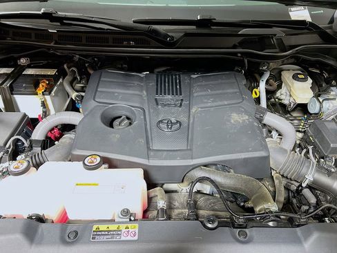 Used 2024 Toyota Tundra SR5 w/ TRD Off-Road Package image 27