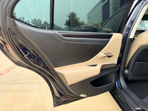 Used 2021 Lexus ES 350 w/ Premium Package FWD image 15