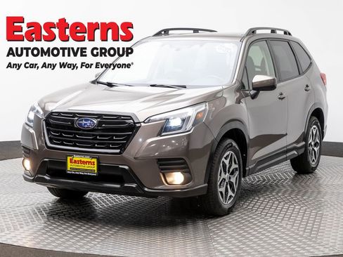 Used 2022 Subaru Forester Premium image 1