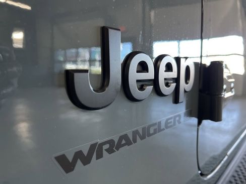 New 2026 Jeep Wrangler Sahara w/ Whitecap Package image 15