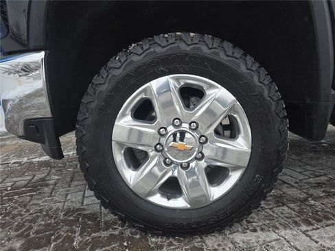 Used 2022 Chevrolet Silverado 2500 LTZ w/ Snow Plow Prep/Camper Package AWD/4WD image 10