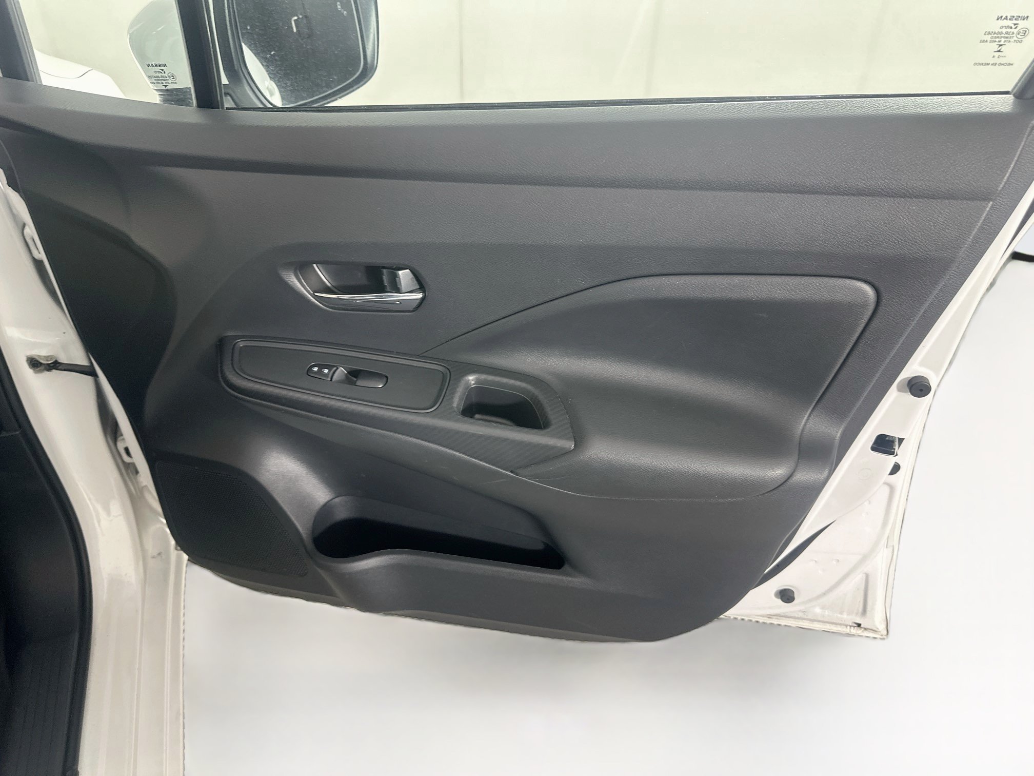 Used 2024 Nissan Versa SV FWD image 29
