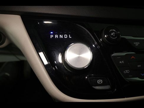 Used 2017 Chrysler Pacifica LX image 21