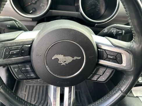 Used 2018 Ford Mustang GT RWD image 5