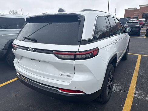 Used 2023 Jeep Grand Cherokee Limited w/ Luxury Tech Group II image 10