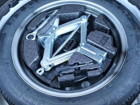 Used 2025 Subaru Crosstrek 2.5i Limited w/ Crosstrek Mirror Package image 15