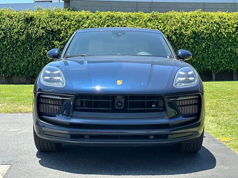 Certified 2023 Porsche Macan S AWD/4WD image 11