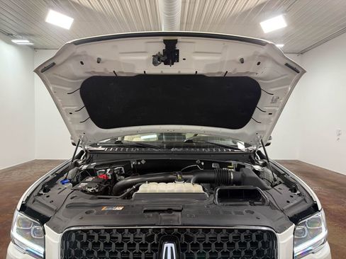 Used 2024 Lincoln Navigator Black Label AWD/4WD image 19