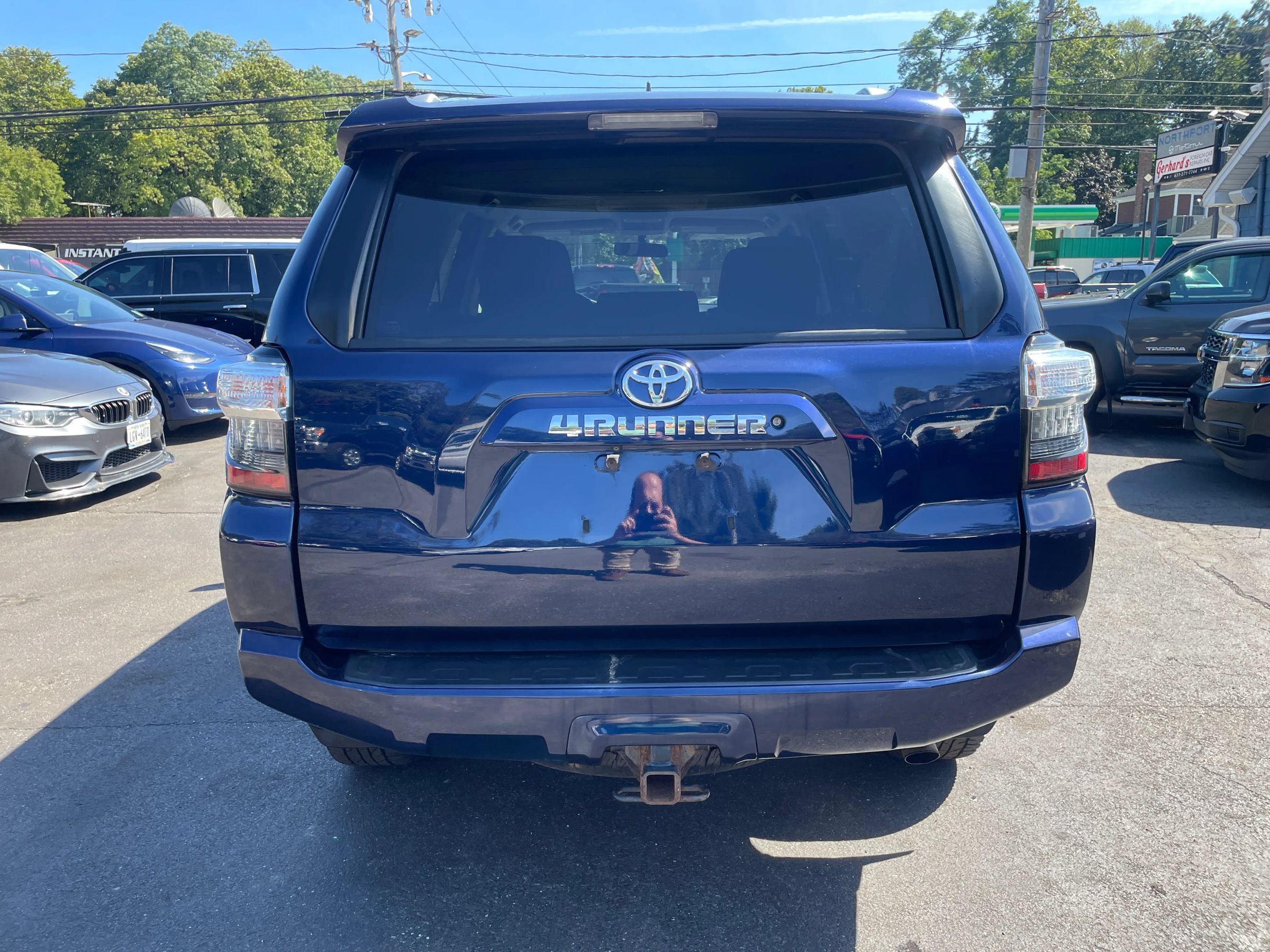 Used 2016 Toyota 4Runner SR5 AWD/4WD image 4