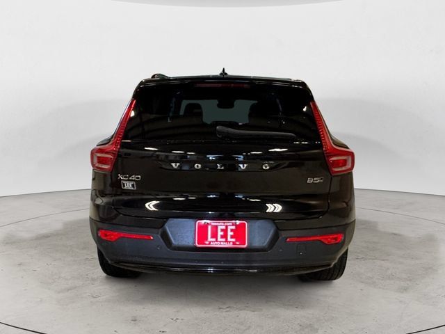 Used 2023 Volvo XC40 B5 Plus w/ Driver Assist Package AWD/4WD image 4