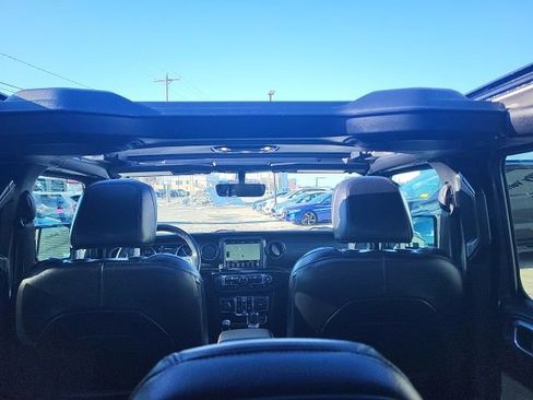 Used 2021 Jeep Wrangler Unlimited Sahara image 4