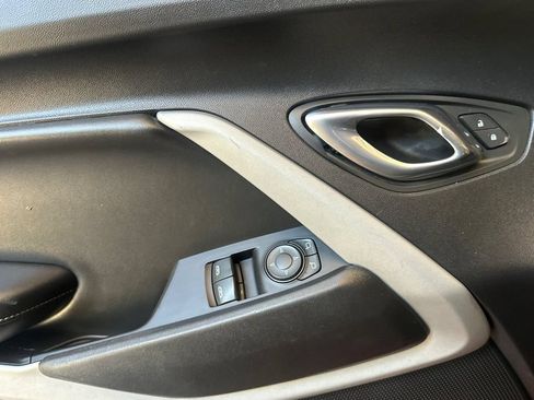 Used 2020 Chevrolet Camaro LT RWD image 11