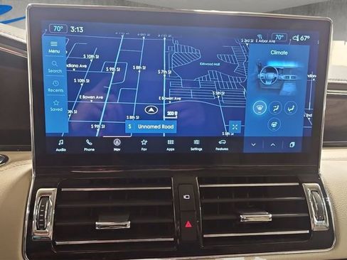 Used 2024 Lincoln Navigator Reserve image 19