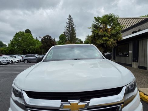 Used 2020 Chevrolet Colorado W/T w/ WT Convenience Package AWD/4WD image 8