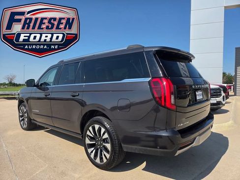Used 2025 Ford Expedition Max Platinum w/ Driver's Package AWD/4WD image 5