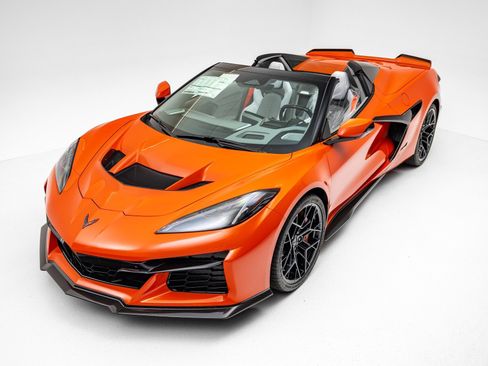 Used 2026 Chevrolet Corvette ZR1 w/ Stealth Interior Trim Package image 5