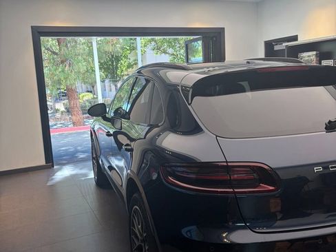Used 2018 Porsche Macan S AWD/4WD image 4