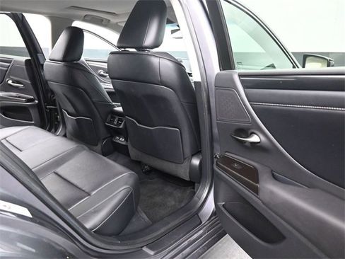 Used 2019 Lexus ES 350 Ultra Luxury image 20