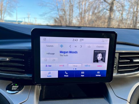 Used 2021 Ford Explorer XLT w/ Equipment Group 202A image 26