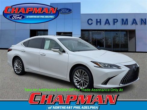 Used 2022 Lexus ES 300h w/ Accessory Package image 1