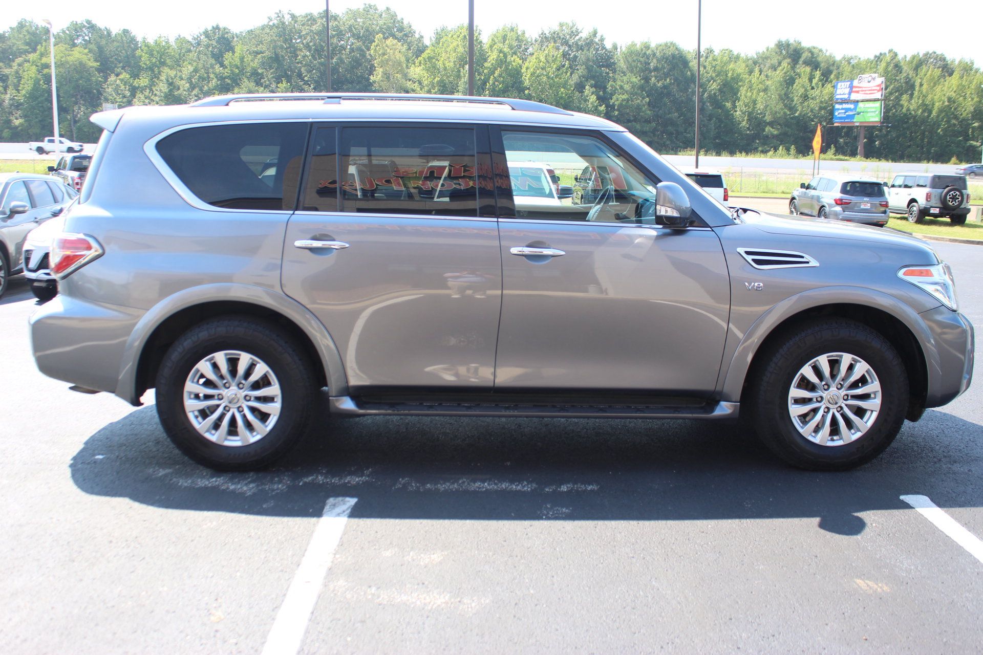 Used 2019 Nissan Armada SV w/ Driver Package RWD image 5