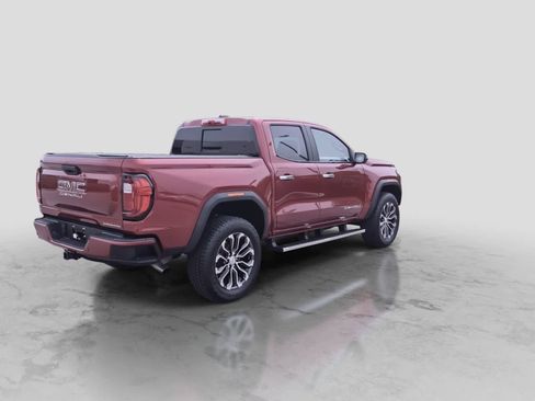 Used 2026 GMC Canyon Denali AWD/4WD image 8
