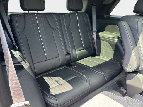 Certified 2026 Cadillac Vistiq Sport w/ LPO, Floor Liner Package AWD/4WD image 12
