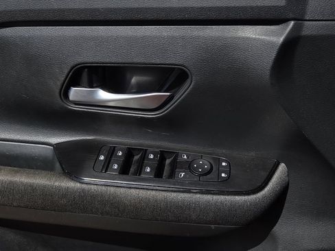 Used 2026 Nissan Kicks SV FWD image 19