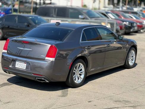Used 2015 Chrysler 300 Limited RWD image 19