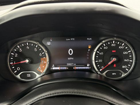 Used 2022 Jeep Renegade Limited AWD/4WD image 18