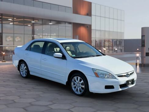 Used 2006 Honda Accord EX-L image 2