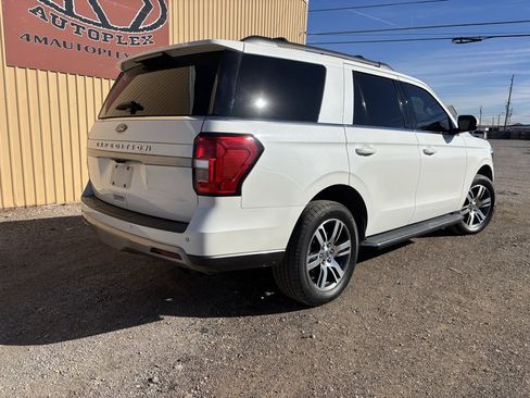 Used 2022 Ford Expedition XLT image 7