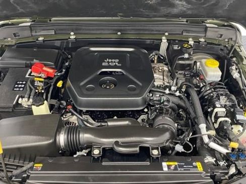 Used 2022 Jeep Wrangler Sport S image 9