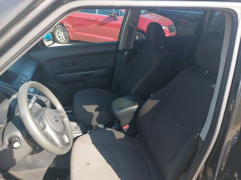Used 2013 Kia Soul FWD image 15
