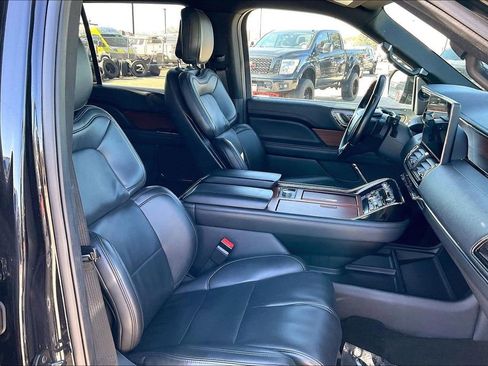 Used 2024 Lincoln Navigator L 4WD image 30