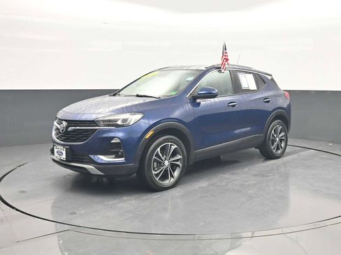 Used 2023 Buick Encore GX Essence w/ Advanced Technology Package image 4