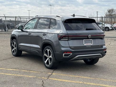 New 2026 Volkswagen Taos SEL AWD/4WD image 3