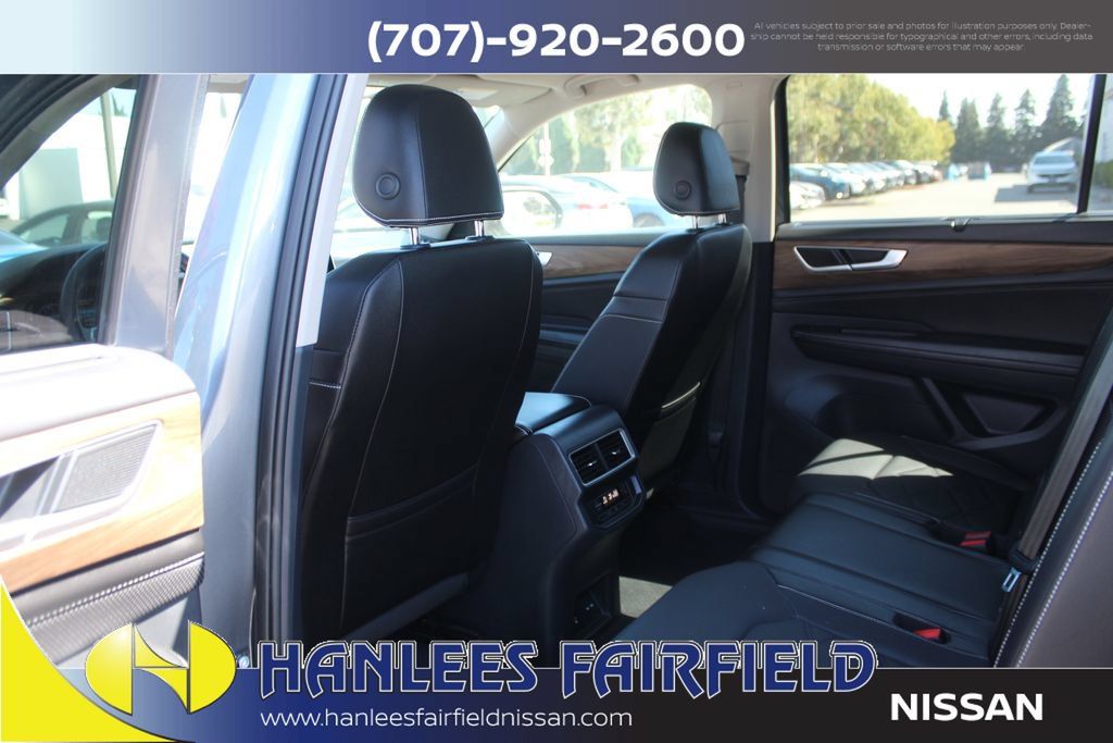 Used 2025 Volkswagen Atlas SE FWD image 17