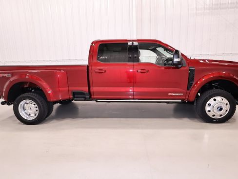 New 2026 Ford F450 Platinum w/ FX4 Off-Road Package AWD/4WD image 2
