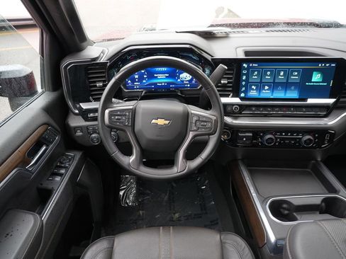 Used 2025 Chevrolet Silverado 3500 High Country w/ High Country Premium Package AWD/4WD image 22